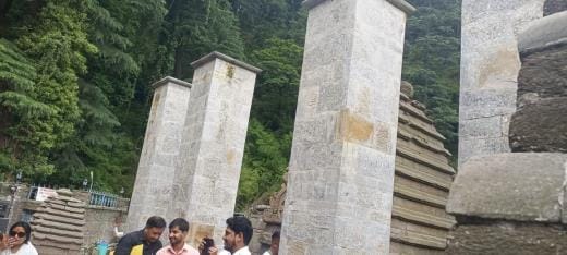 Orders issued to remove four pillars built in the courtyard of Jageshwar temple