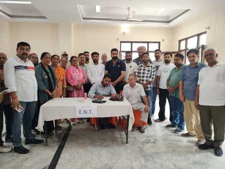 400 people were checked for health on Rahul Gandhi's birthday