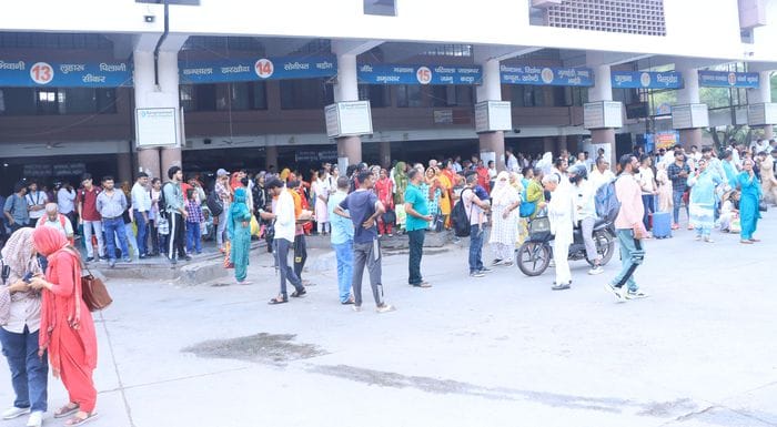 Orchestra Ashram 84 in Yoga Day program, more than 12 routes affected