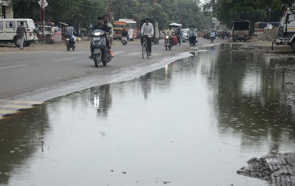 The city's drains are incomplete, they will cause pain in the rain