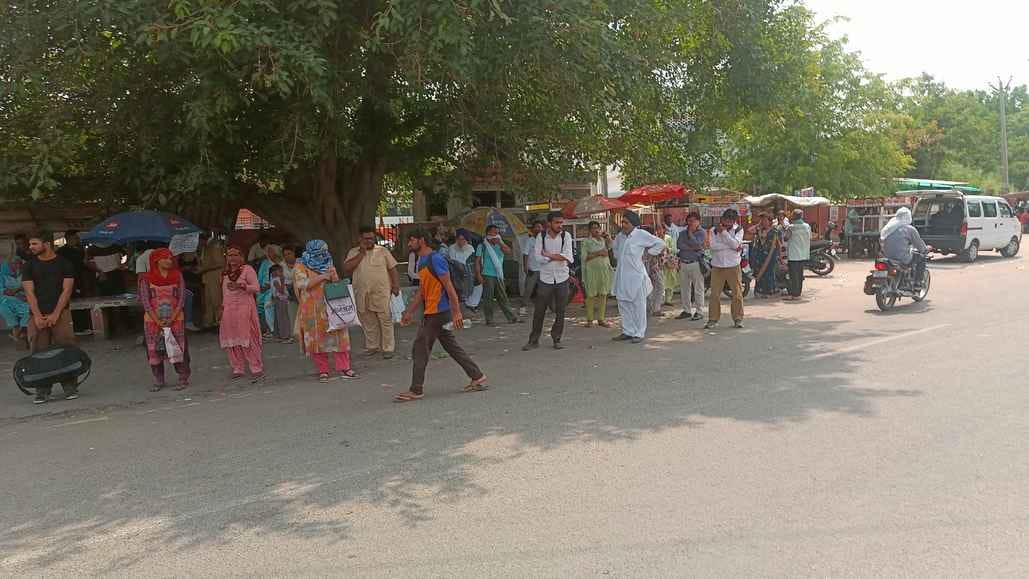 Roadways buses sent from the district to Kurukshetra, passengers troubled