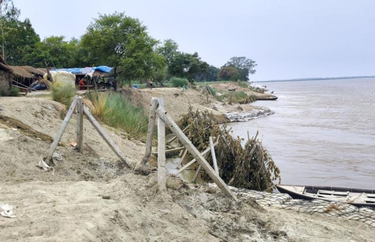 The flow of Saryu river increased towards the coastal villages