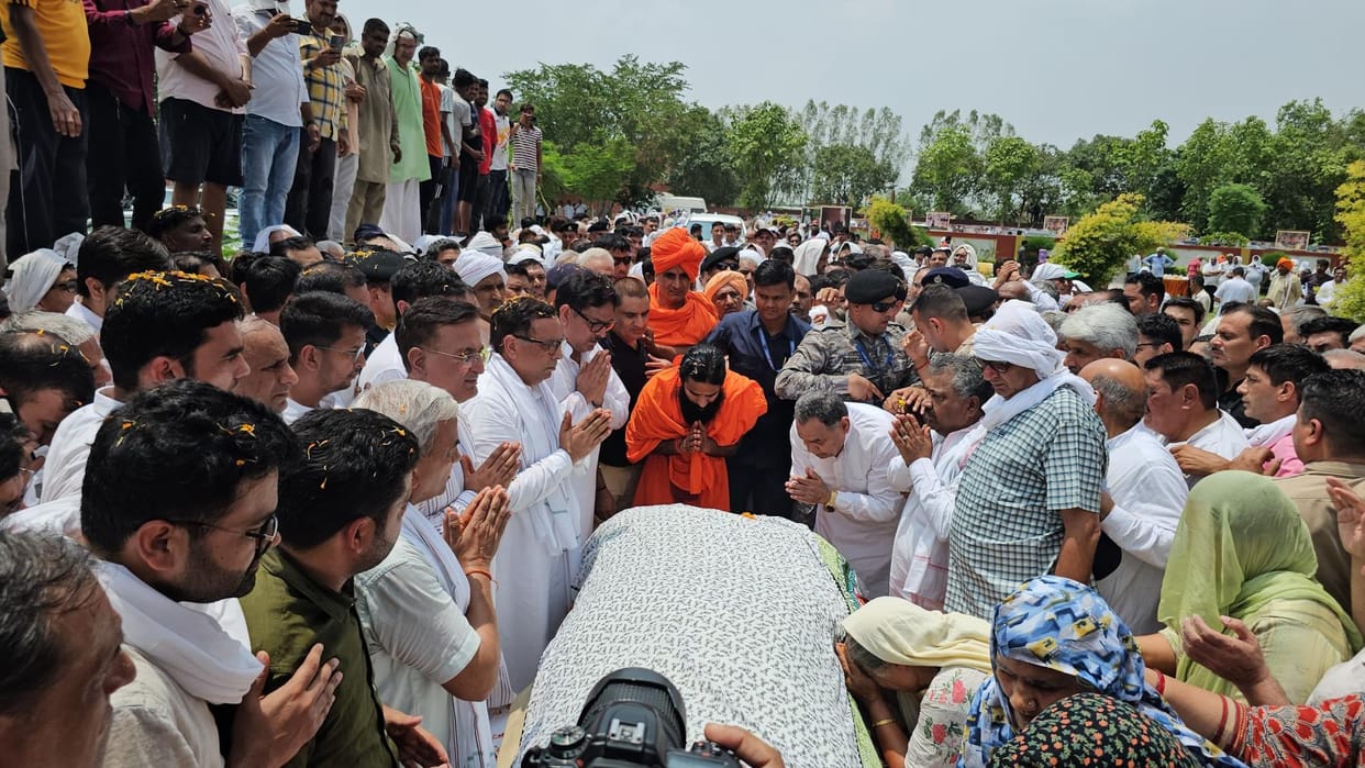 Former Finance Minister Captain Abhimanyu's mother Parmeshwari Devi immersed in Panchtatva
