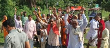 Devotees performed Panchkosi Parikrama on Yogini Ekadashi