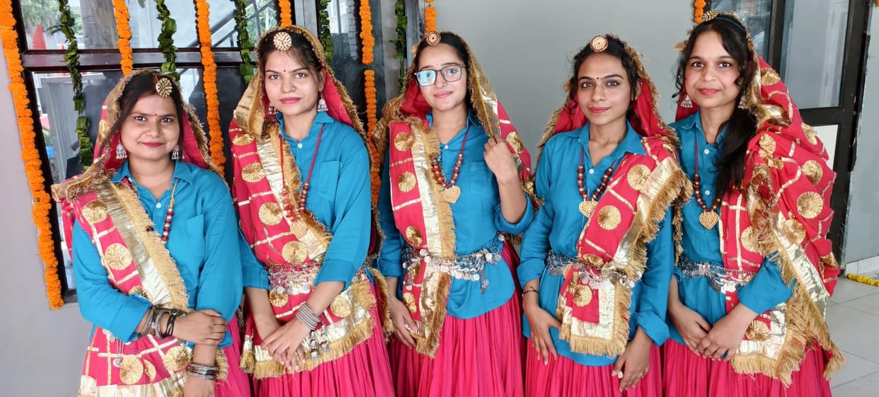 DN College's 75 years of achievements shown in the exhibition