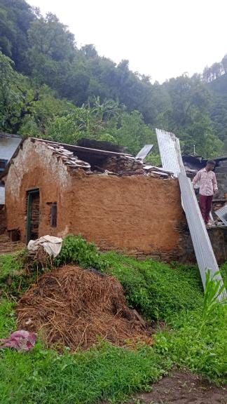 The tin roof of the Gaushala was blown away by the rain