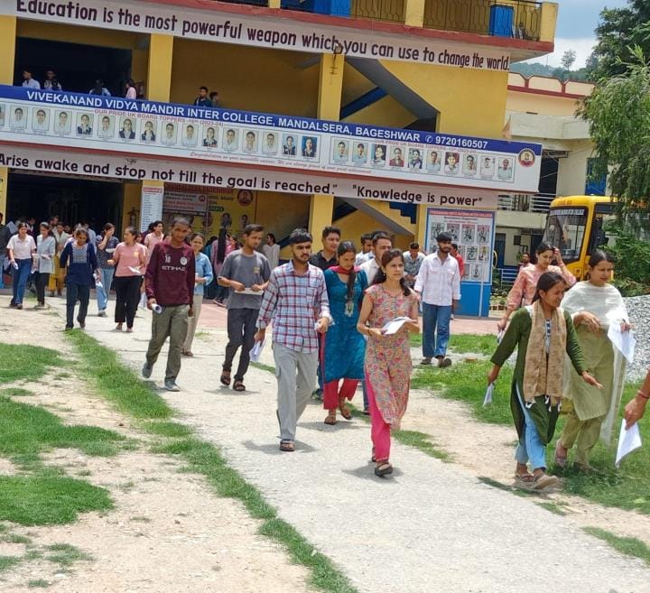 343 students left the written exam for Forest Inspector