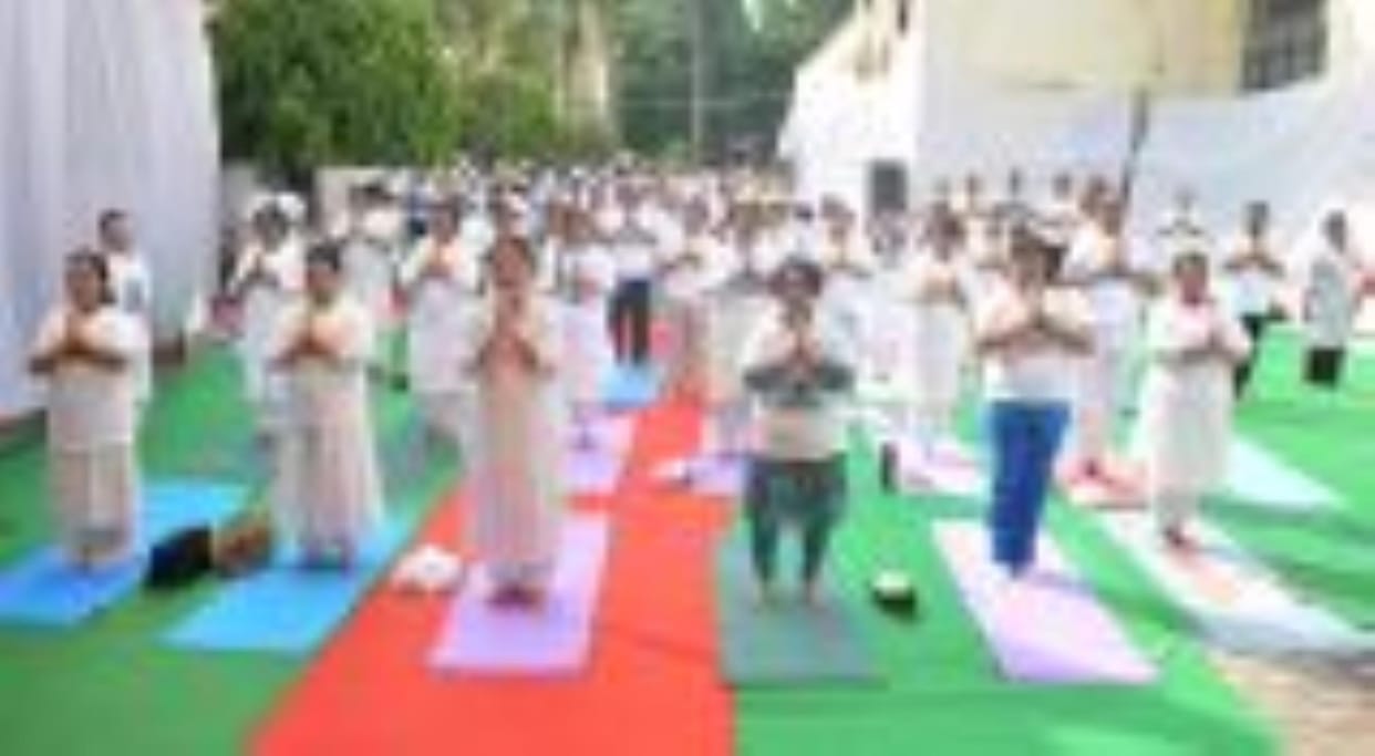 Yoga was performed in 12 postures of Surya Namaskar at Bhatkhande Cultural University