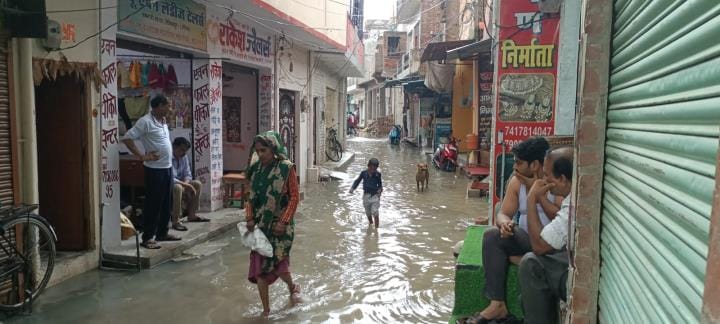 Waterlogging due to 15 minutes of rain exposed the claims of cleanliness