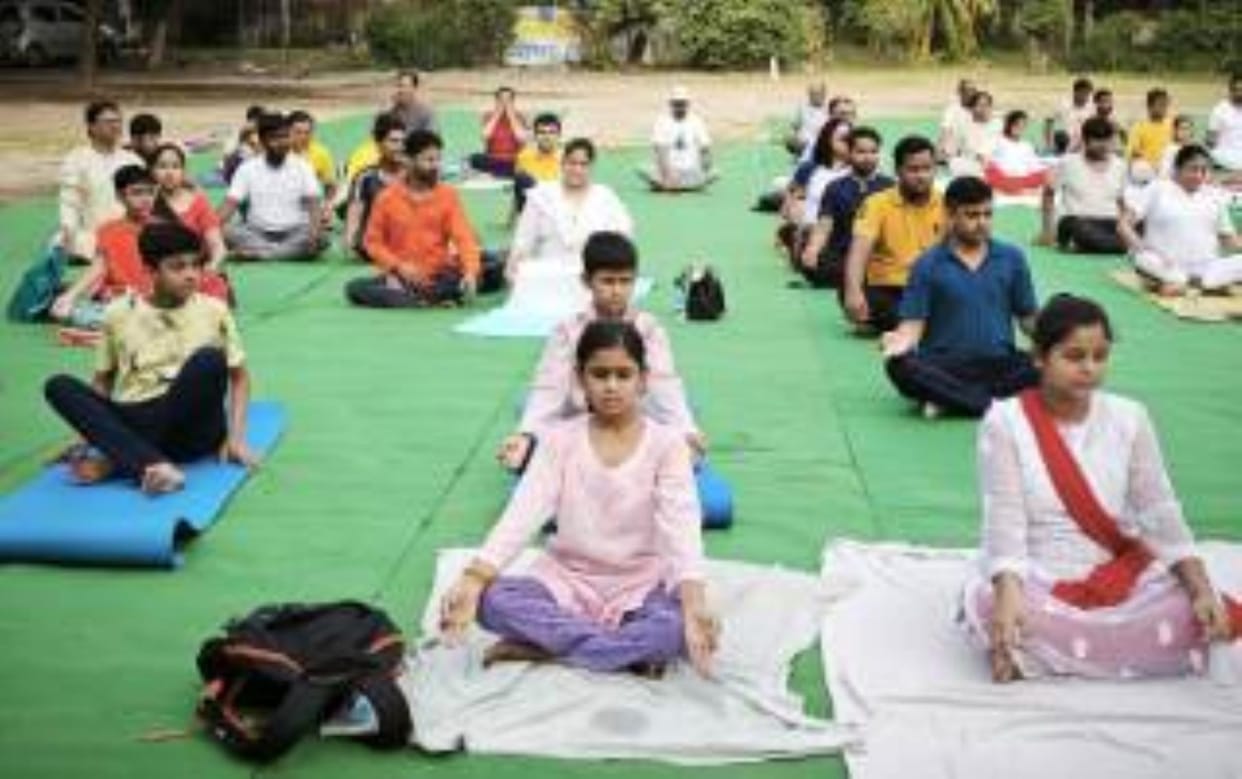 Message of being healthy given through yoga