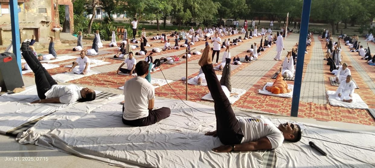 Youth should be involved in yoga, youth should be free from addiction