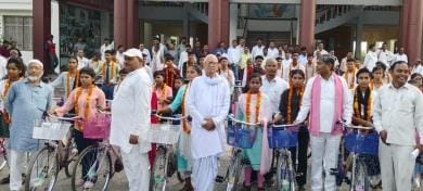 54 brilliant students were delighted after getting bicycles