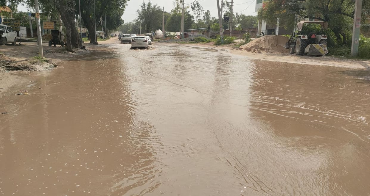 Contaminated water has been accumulated near Rawaldhi Chowk for three days, pedestrians are facing problems