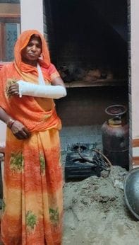Fire broke out in the kitchen, woman's arm broke when she ran away