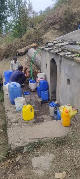 Everything is deserted without water: People of Suri village are staying awake for drinking water