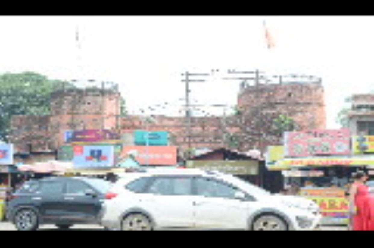 Lakhanpur Fort, the pride of the entrance, is fighting for its existence