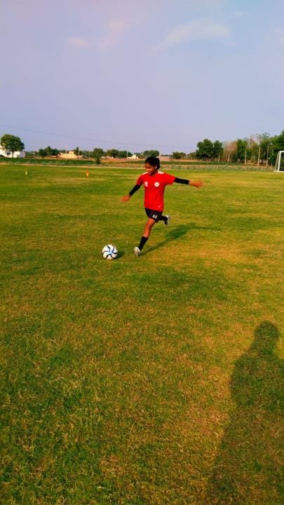 Footballer's daughter Bhumika scored a goal with a kick