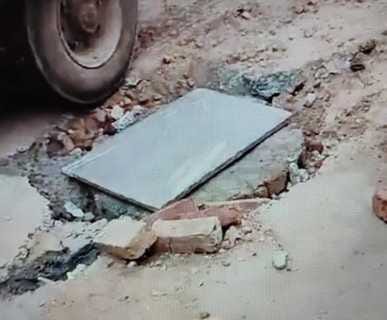 Sewerage line laid by breaking the street without permission, cracks in houses