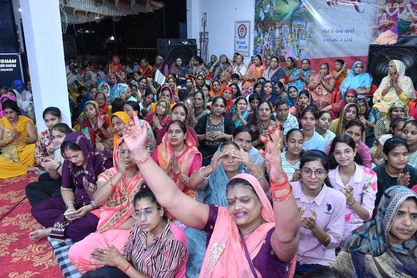 The story teaches service, cooperation and dedication: Acharya Pravesh