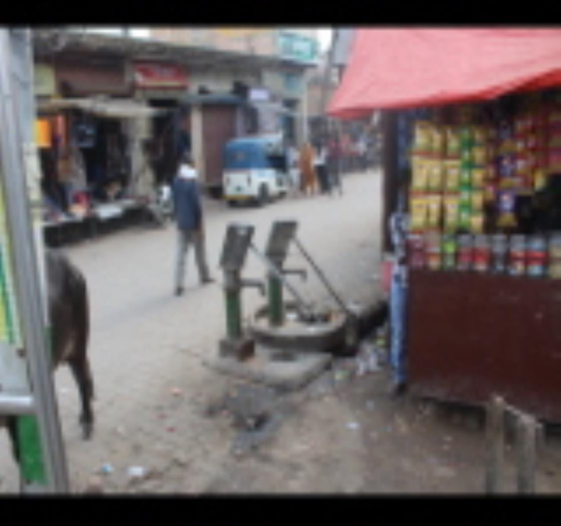 Dry city's hand pump breaks, people worried