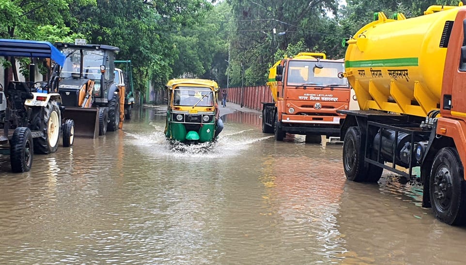 Water filled in the city due to rain, electricity was cut for hours