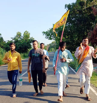 Devotees took out the Nishan Yatra of Khatu Shyam