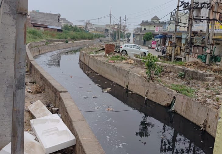 33 pumps ready to deal with waterlogging