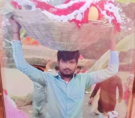 Muzaffarpur Bihar news :uncontrolled truck rammed several shops one dead asset lost police investigate