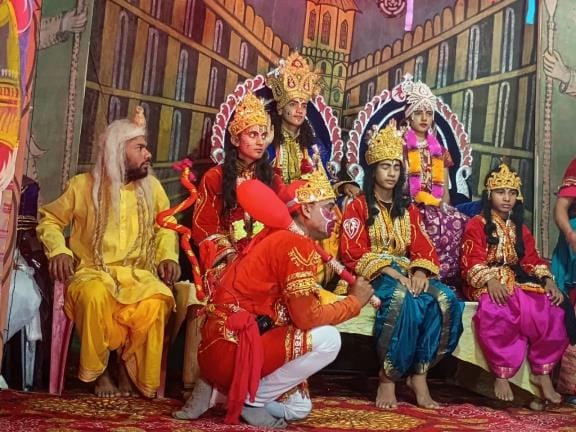'''''I will meet you in Binduli at Dwarahatai Bazaar...''''
