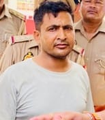 Fake notes were made using a printer inside the car and preparations were being made to set up a printing centre in Shahjahanpur