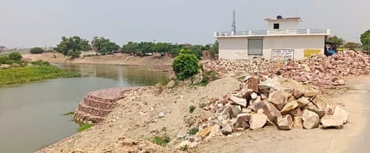 Flood prevention measures are incomplete, preparations for displacement are complete