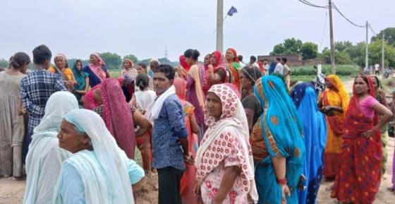 Current passed through stay rod, woman died