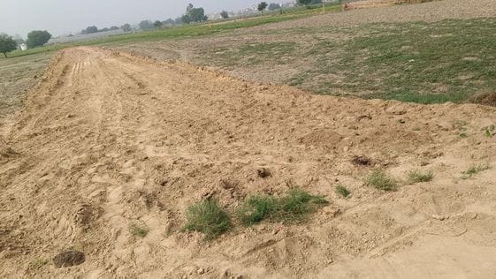 Colony being cut in Garhi Kesari without permission