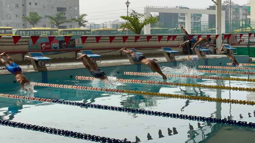 Participants showed their strength in the competition
