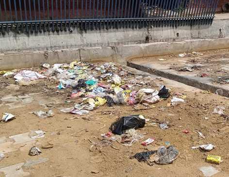 Door-to-door garbage collection system collapsed, people troubled