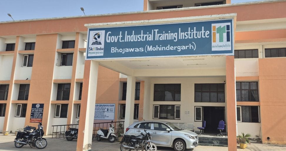 494 applications have been made for 244 seats of Bhojavas ITI, 188 applications have been made for 20 seats of electrician