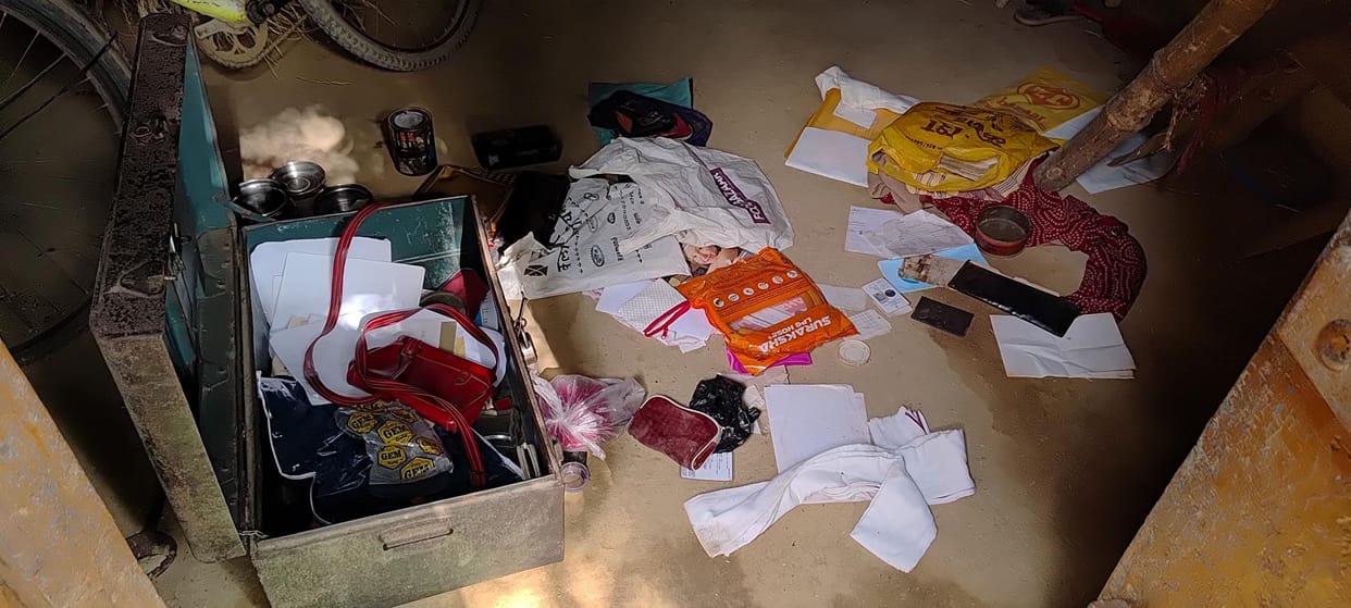 Jewellery worth Rs 8 lakh along with cash stolen from a house 150 meters away from Amrahat police station