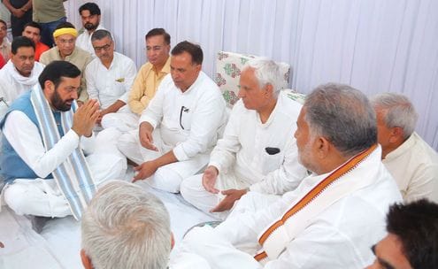 Chief Minister paid tribute to the mother of former Finance Minister