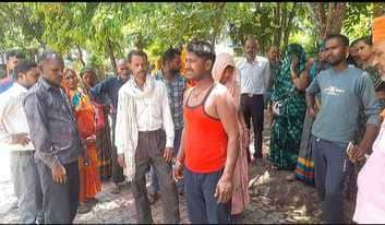 मौत की खबर के बाद पसरा मातम(फोटो:अमर उजाला)