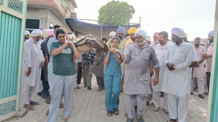 Person died due to electric shock, donated his eyes