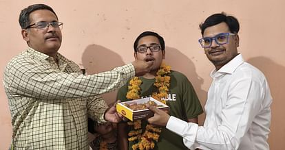 पॉलिटेक्निक प्रवेश : टॉपर ने बताया खुद नोट्स बनाए, सिर्फ पढ़ाई के लिए किया इंटरनेट का इस्तेमाल Polytechnic entrance: Topper said he made his own notes, used internet only for studies