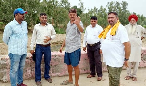 Ranger inspected for plantation on the banks of Bhainsi river