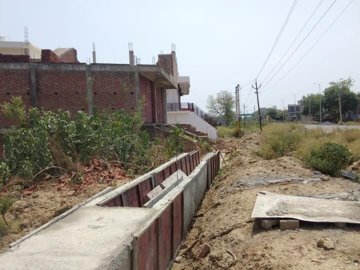 There is no budget in the municipality, construction of drains stopped
