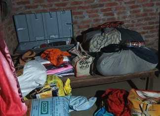 Lakhs stolen from two houses in Kolhaura