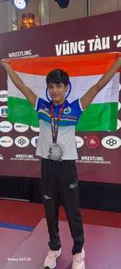 Rohtak's daughter Cheshta shines in Vietnam, wins silver medal