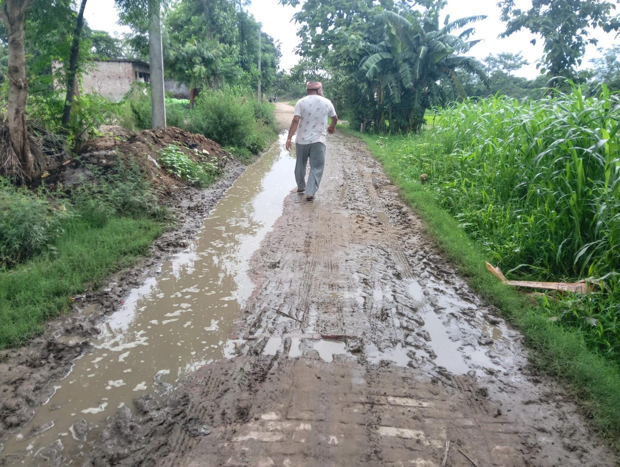 Villagers are troubled by mud on the roads of Dumriya Babu village