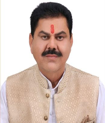 Development works worth Rs 50 lakh each will be done in seventeen wards.