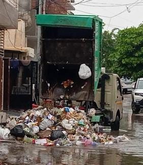 A young man had a dispute with the driver, the tipper drivers engaged in garbage collection went on strike