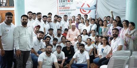 101 people donated blood in the camp