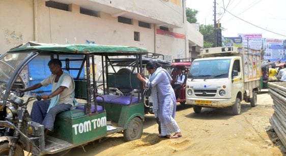 Three roads were dug up for drain construction, half the city was jammed